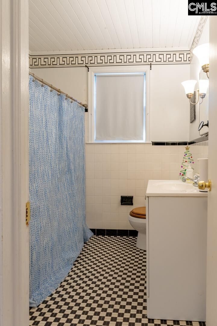 Property Photo:  102 Wessinger  SC 29072 