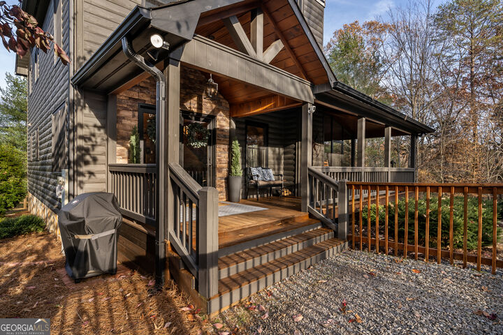 Property Photo: 19 Chestnut Hills Lane GA 30513