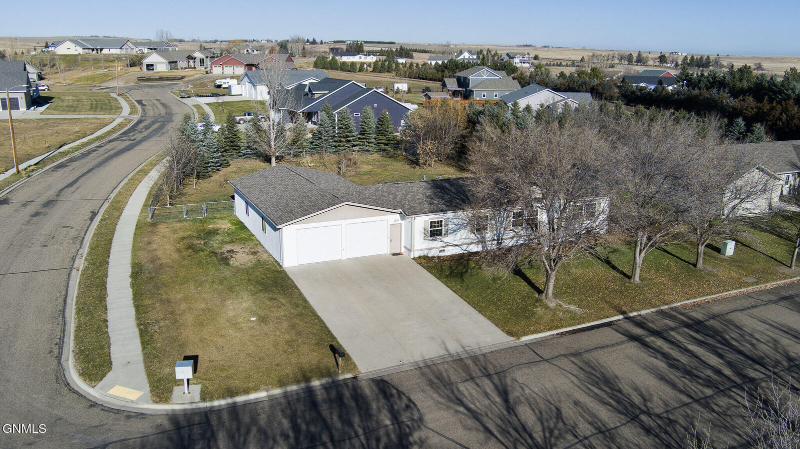 Property Photo:  808 Divide Street  ND 58545 