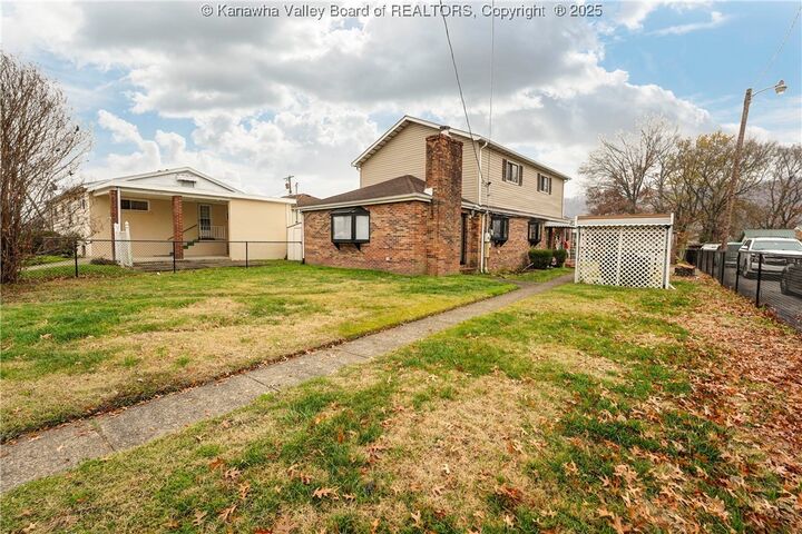 Property Photo:  2617 Dunbar Avenue  WV 25064 