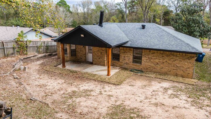 Property Photo:  301 Belmont Dr  TX 75672 