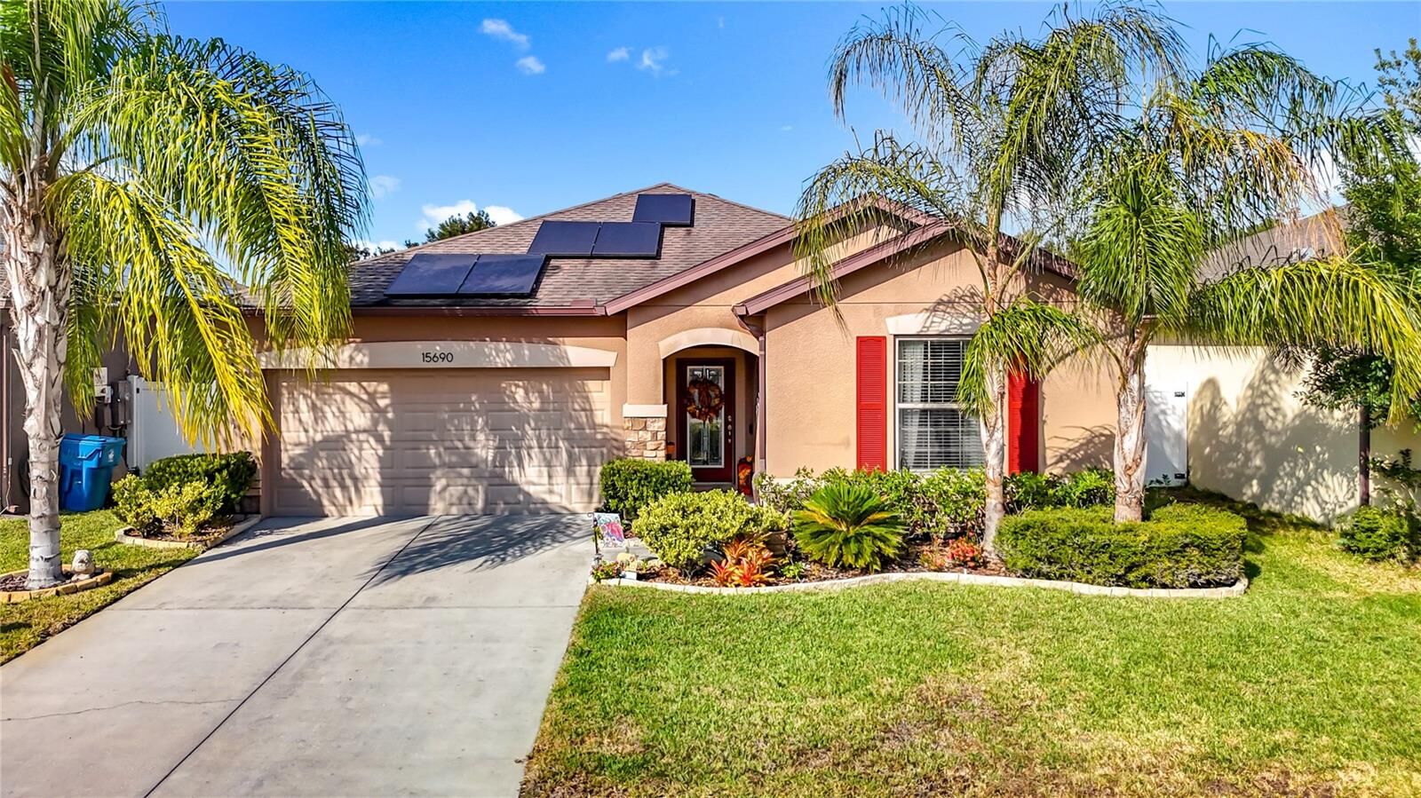 Property Photo:  15690 Stone House Drive  FL 34604 