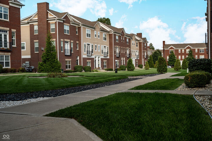 Property Photo:  428 Neuman Way  IN 46032 