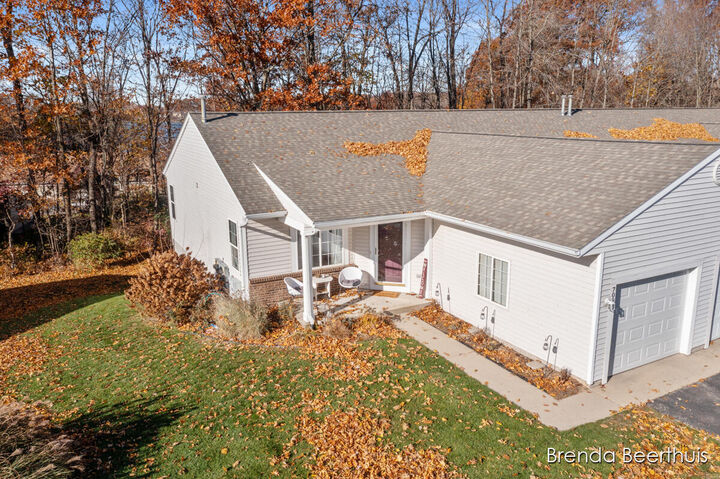 Property Photo:  7091 W Cannon Place Drive NE  MI 49341 