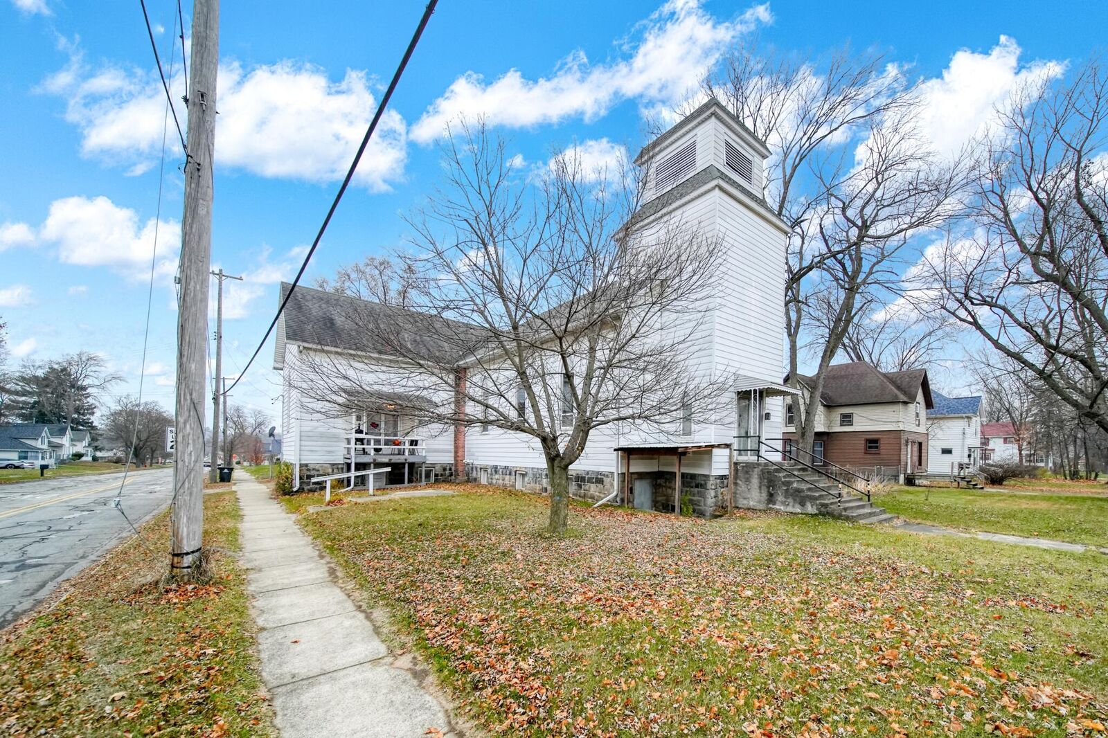 Property Photo: 1302 Cooper Street MI 49202