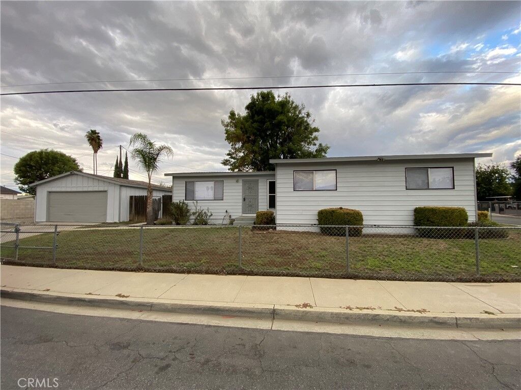 Property Photo:  25376 Margaret  CA 92551 