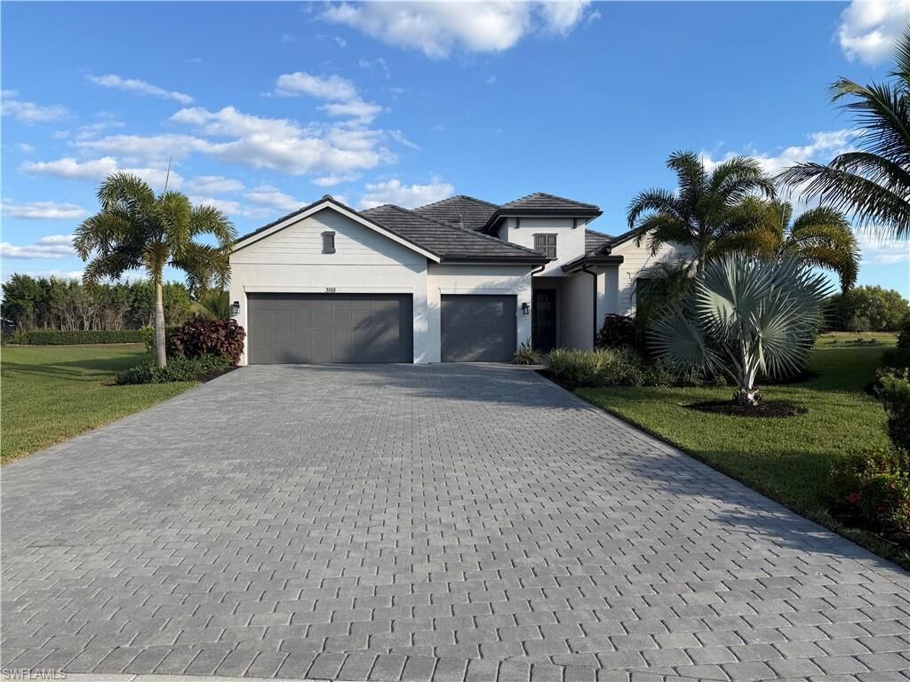 Property Photo:  3118 Heather Glen Ct  FL 34114 