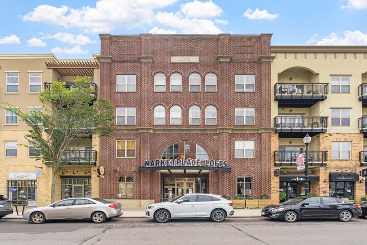 Property Photo:  750 Mainstreet 202  MN 55343 