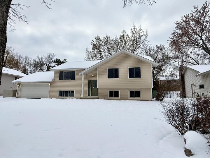 Property Photo: 7331 Berkshire Way MN 55311