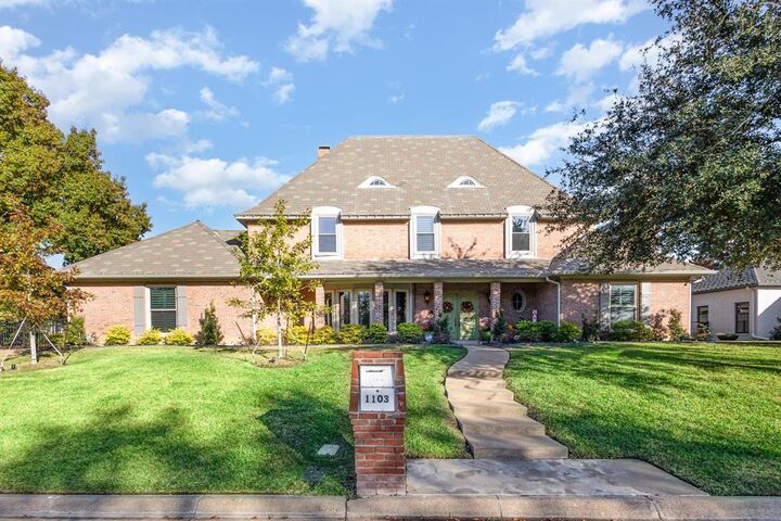 Property Photo:  1103 Findlay Drive  TX 76012 