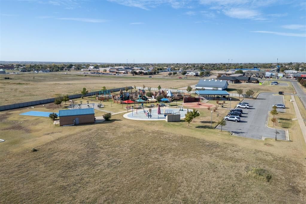 Property Photo:  1241 Walnut Brook Road  OK 73078 