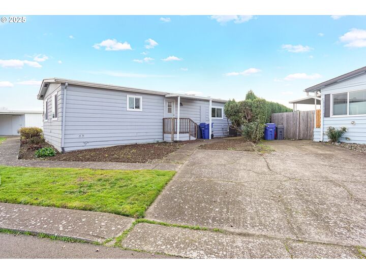 Property Photo:  5422 Portland Rd NE 56  OR 97305 