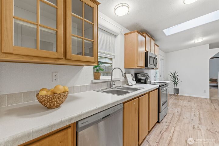 Property Photo:  30 NE Lake Place  WA 98588 