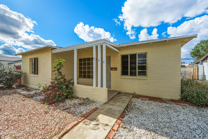 Property Photo: 588 N Washington Street AZ 85225