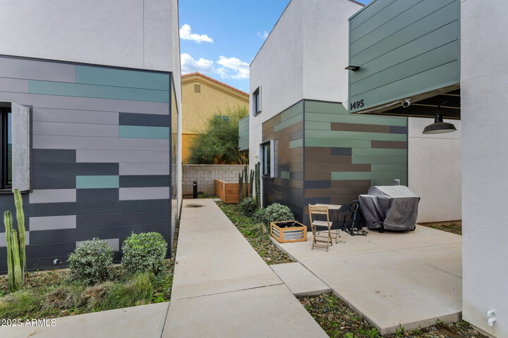 Property Photo: 1497 S Rita Lane AZ 85281