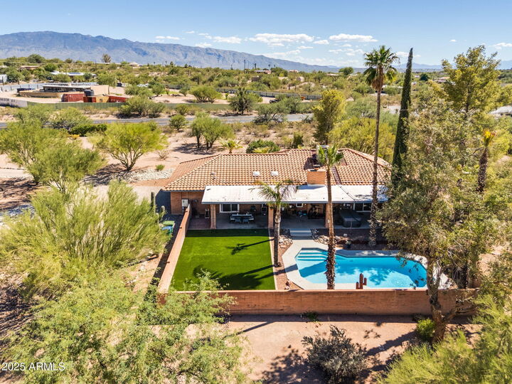 Property Photo:  4205 N Avenida De Pimeria Alta --  AZ 85749 