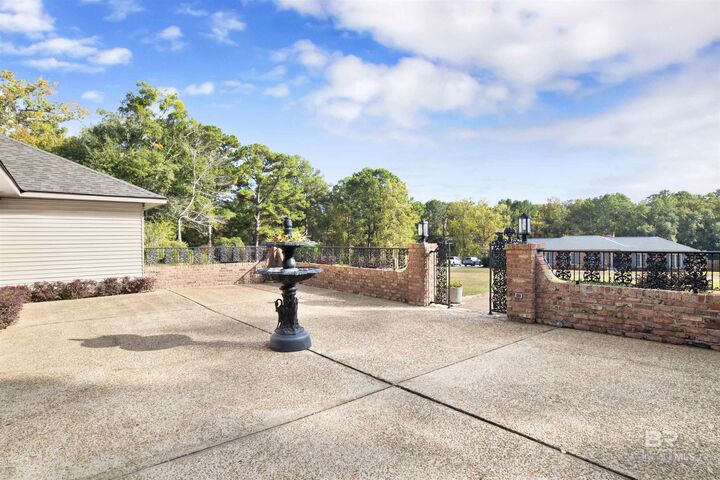 Property Photo: 10291 Plantation Drive AL 36526
