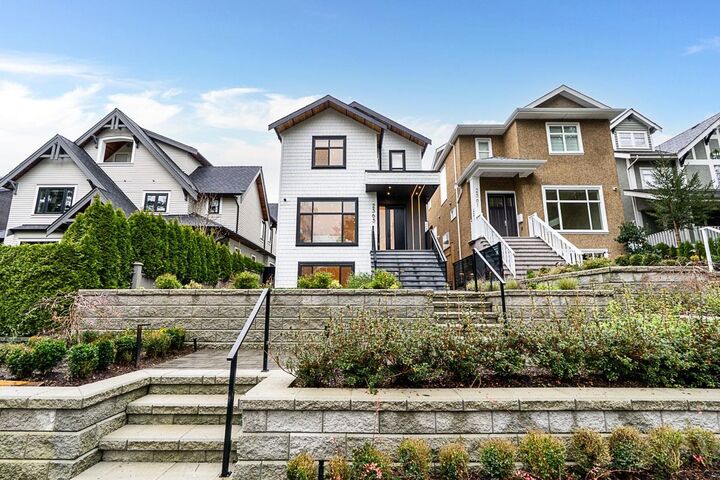 Property Photo:  2565 W 2nd Avenue  BC V6K 1J7 