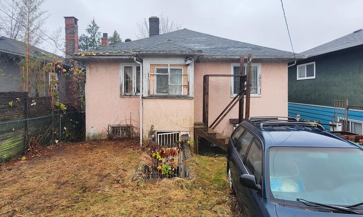 Property Photo: 5302 Inverness Street BC V5W 3N8