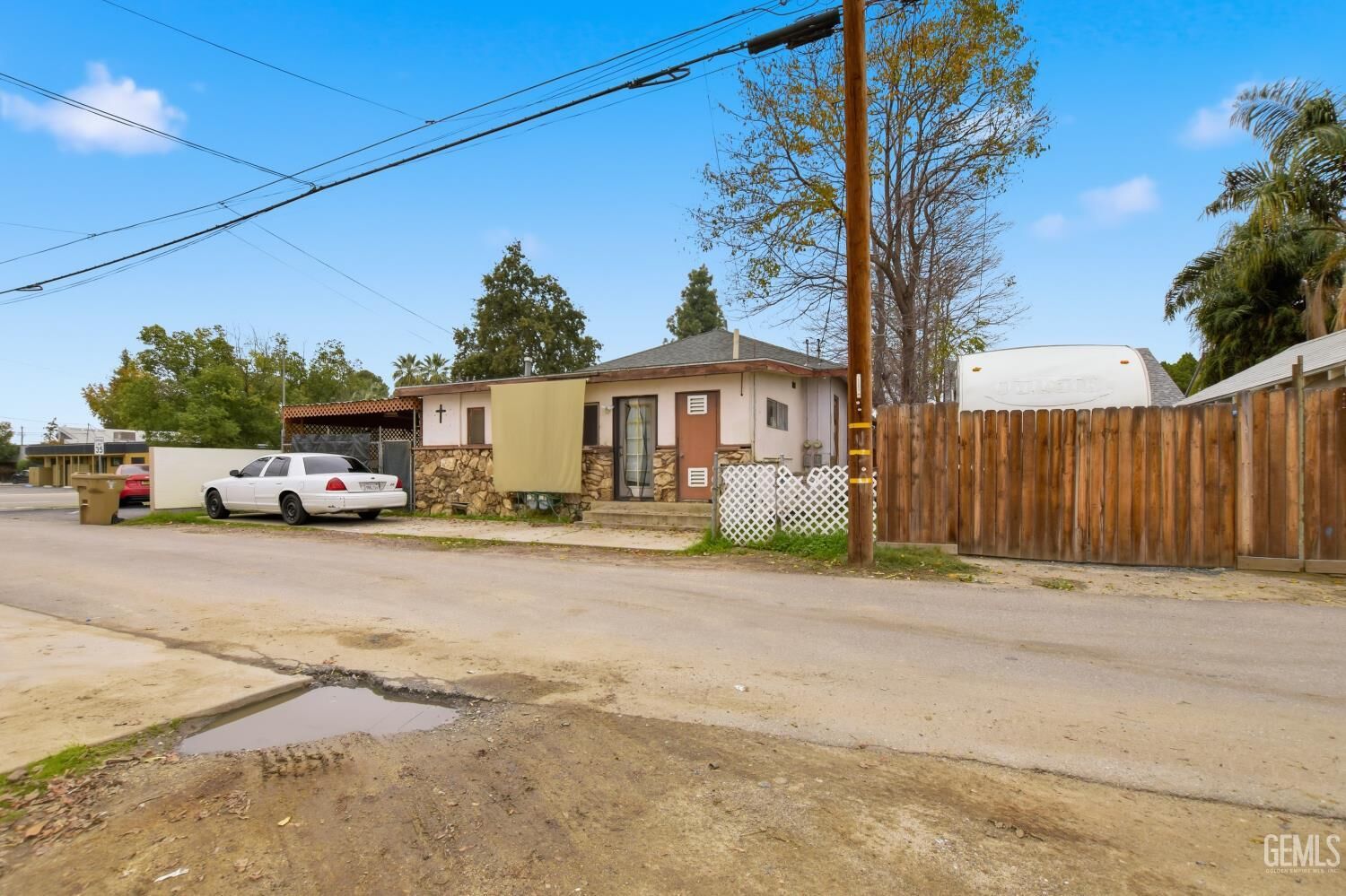 Property Photo: 2106 E Street CA 93301