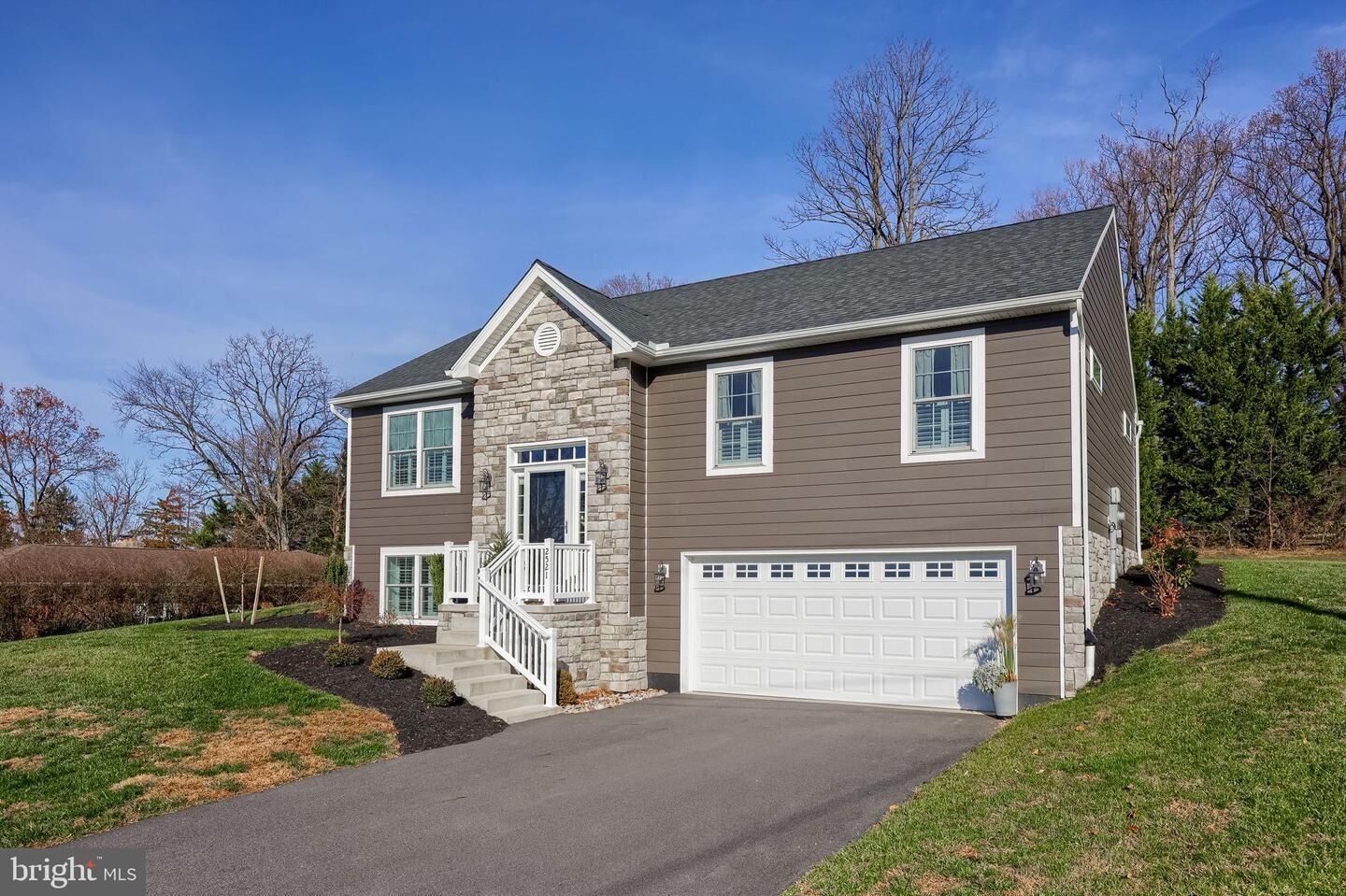 Property Photo:  2521 Edgewood Lane  PA 17403 