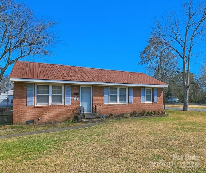 100 Carolina Circle  Lincolnton NC 28092 photo