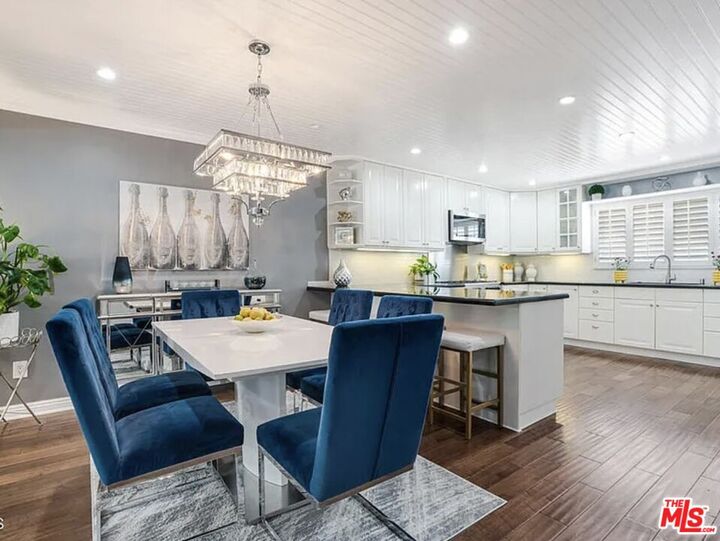 17213 Palisades Cir  Pacific Palisades CA 90272 photo