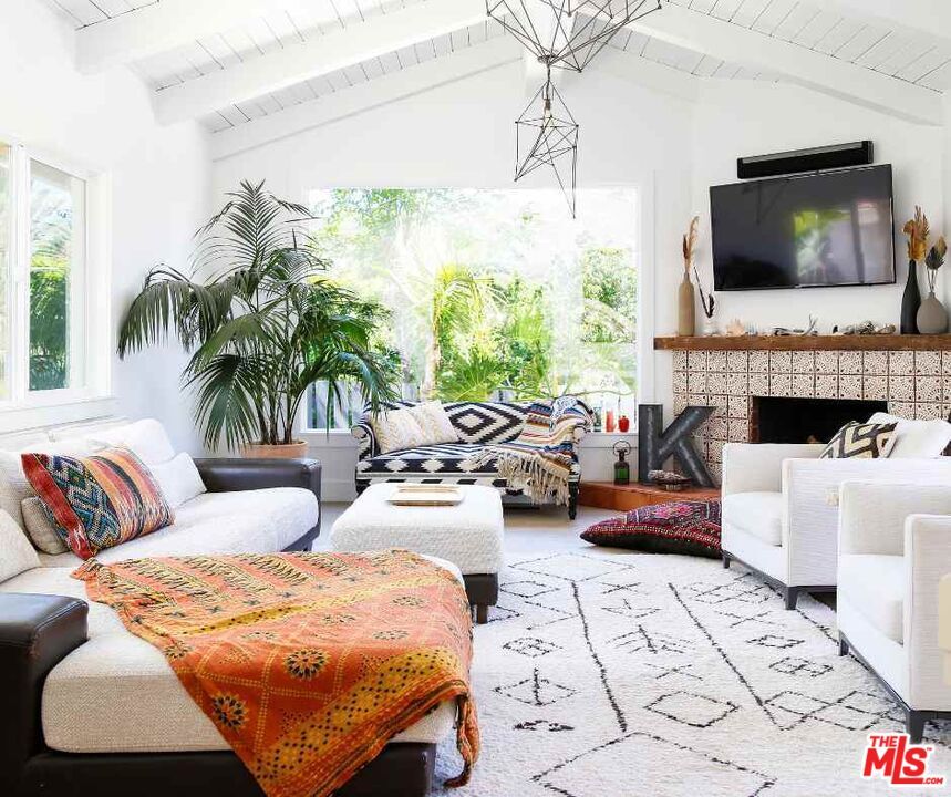 Property Photo: 30606 La Sonora Dr CA 90265