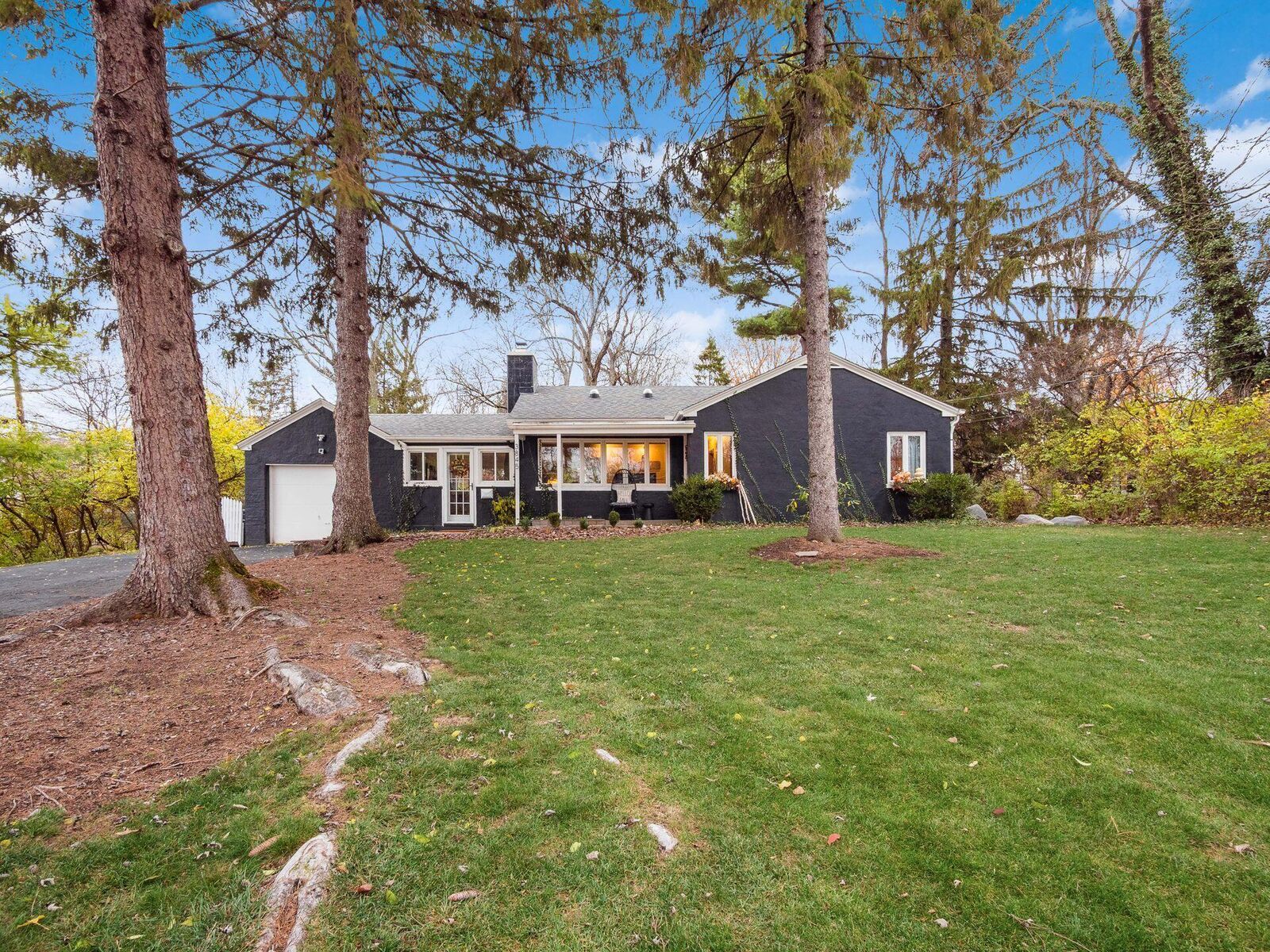 Property Photo: 3845 Shattuck Avenue OH 43220