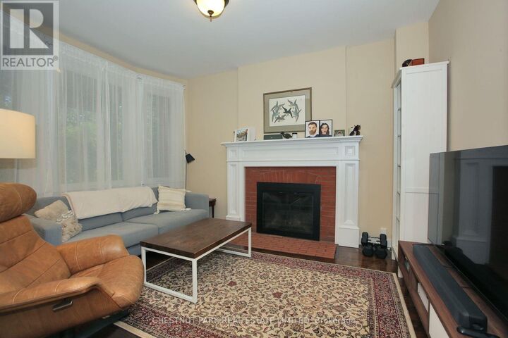 Property Photo: 151 Marlborough Place ON M5R 3J5