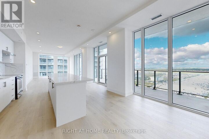 Property Photo: 8960 Jane Street Lph106 ON L4K 2M9