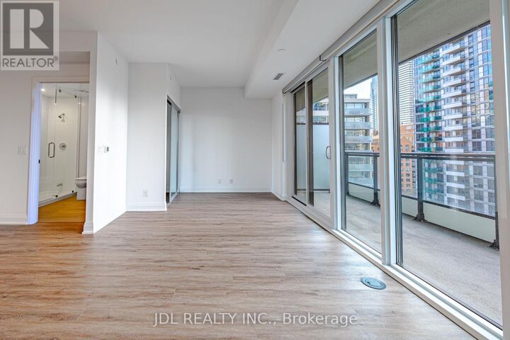 Property Photo: 65 Broadway Avenue 910 ON M4P 1T9