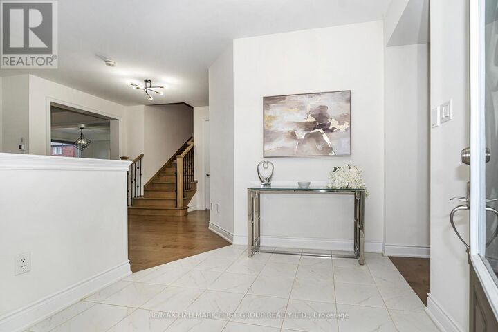 Property Photo:  136 Auckland Dr Drive  ON L1P 0J2 