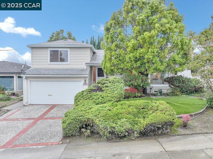 Property Photo:  19061 Gliddon Street  CA 94546 