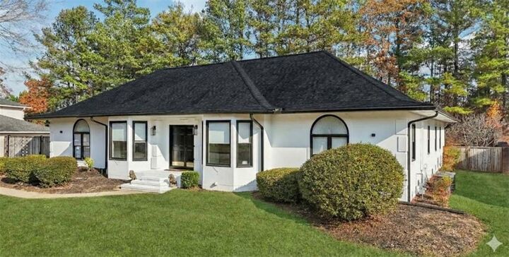 Property Photo: 4985 Cascade Overlook SW GA 30331