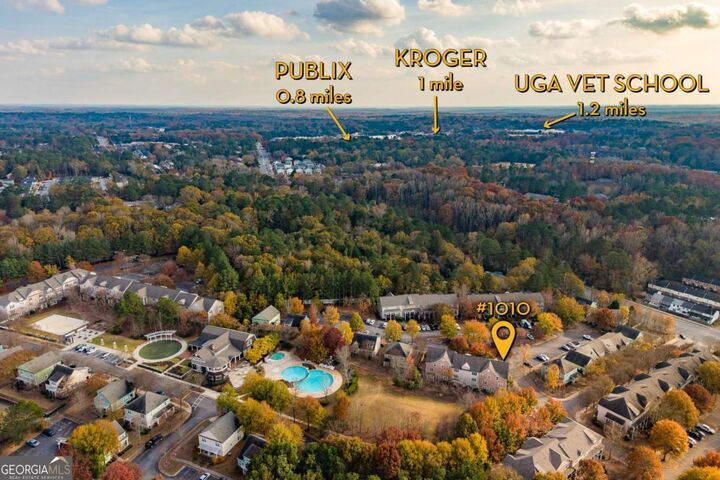 Property Photo: 1035 Barnett Shoals Road 1010 GA 30605