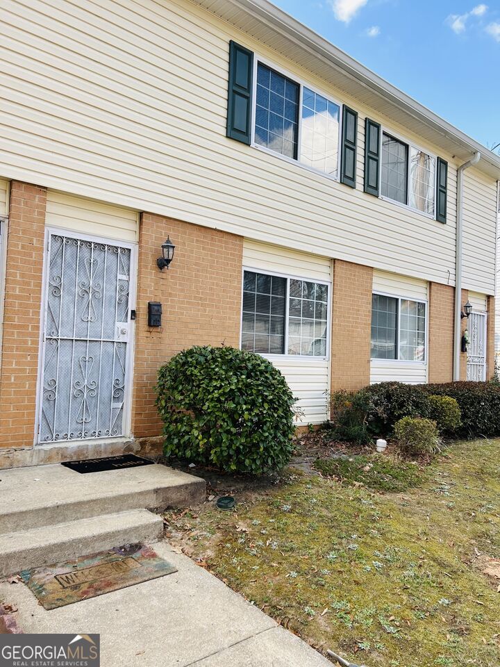 Property Photo: 405 Fairburn Road SW 143 GA 30331