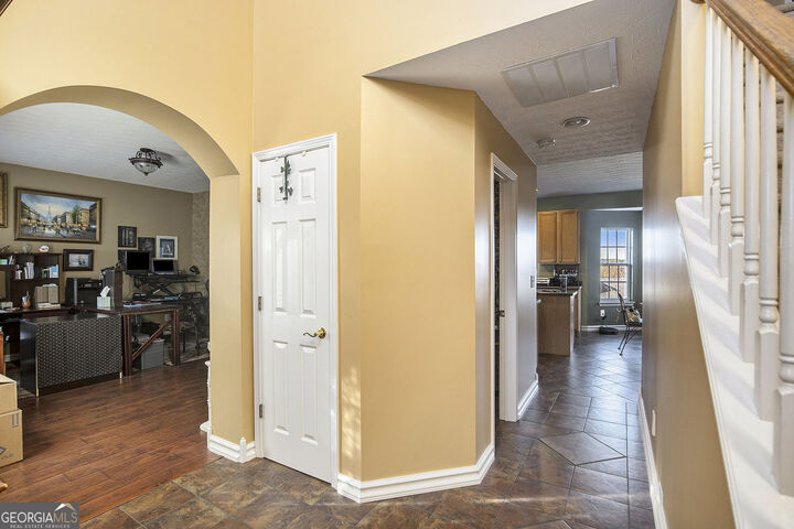 Property Photo: 2054 Dartmoth Way GA 30180