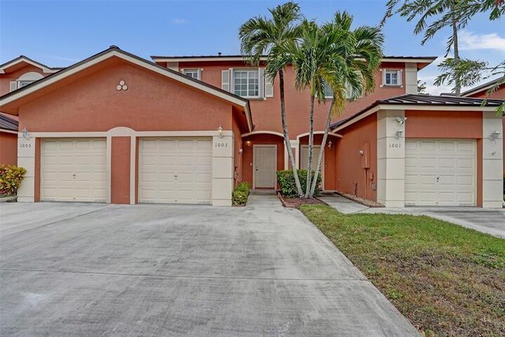 1003 NW 100th Ave  Pembroke Pines FL 33024 photo