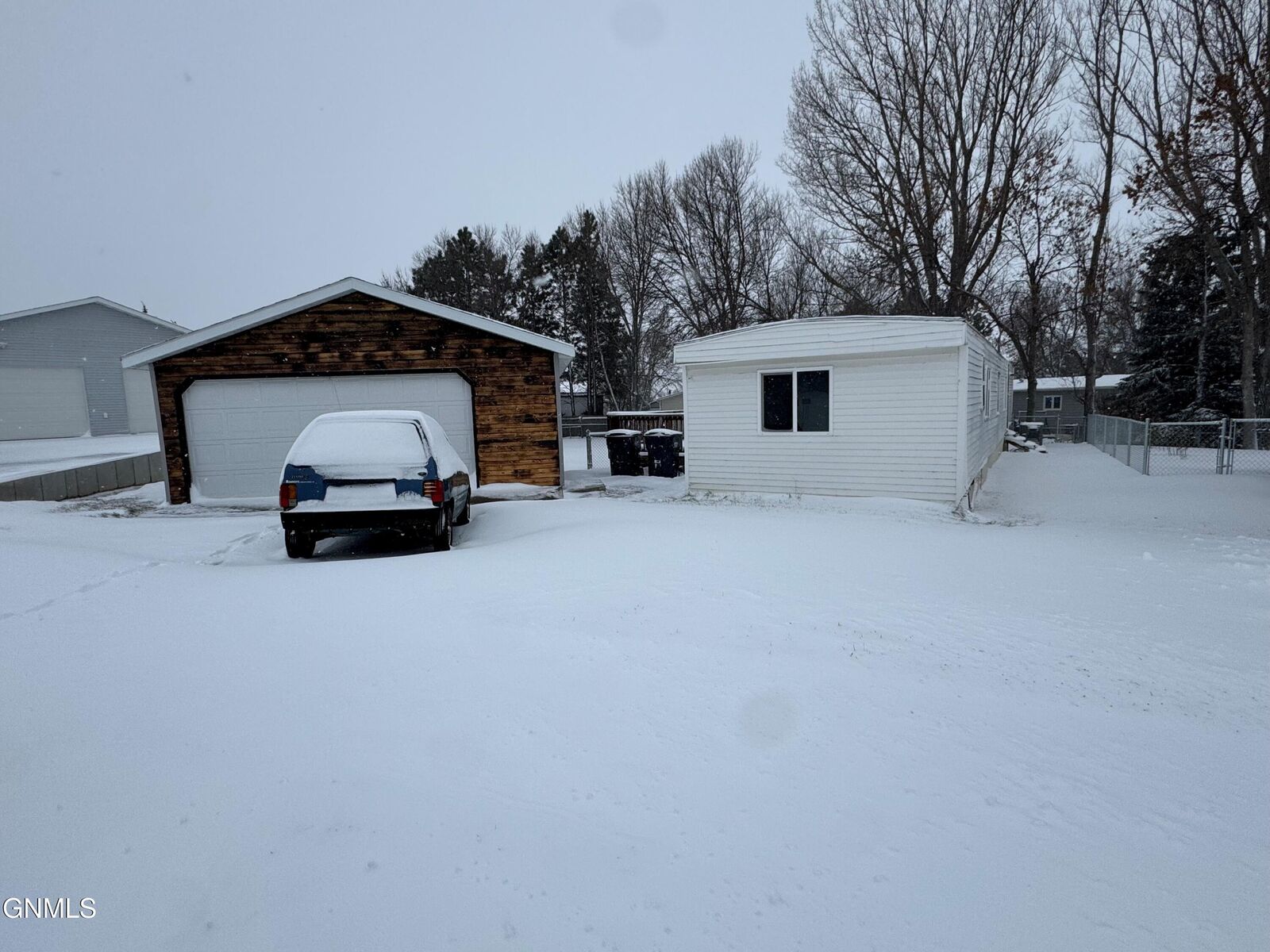 Property Photo:  4501 Columbus Court  ND 58554 