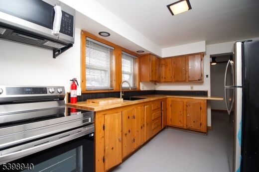 Property Photo: 81 Main St Succ B NJ 07876