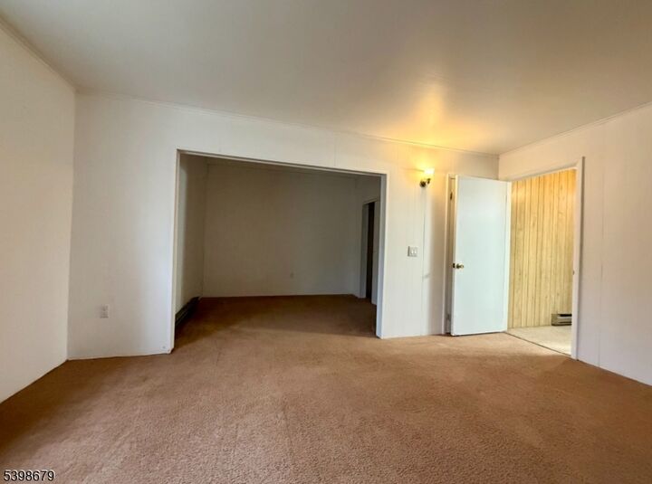 Property Photo:  254 Clove Rd G  NJ 07827 