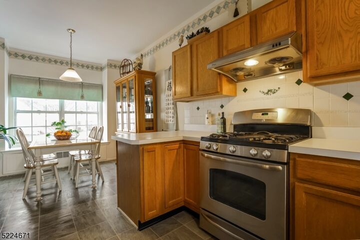 Property Photo:  404 Brookview Ct  NJ 07981 