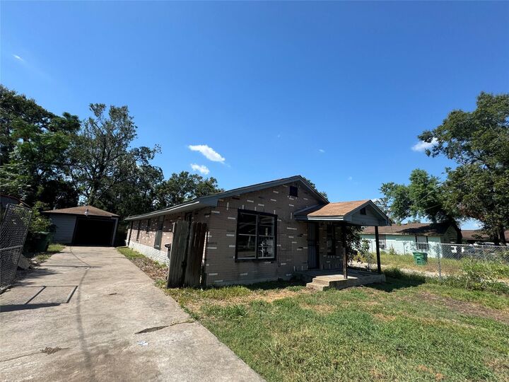 Property Photo: 7625 Pointer Street TX 77016