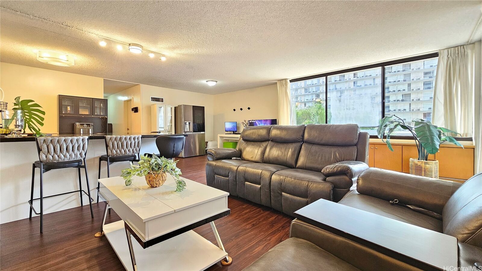 Property Photo: 2215 Aloha Drive Dh405 HI 96815