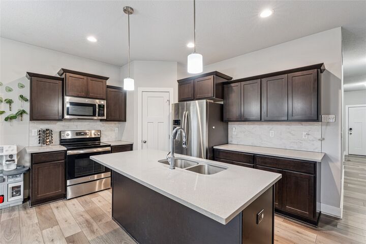 Property Photo:  1324 Tuscany Drive SE  IA 50009 