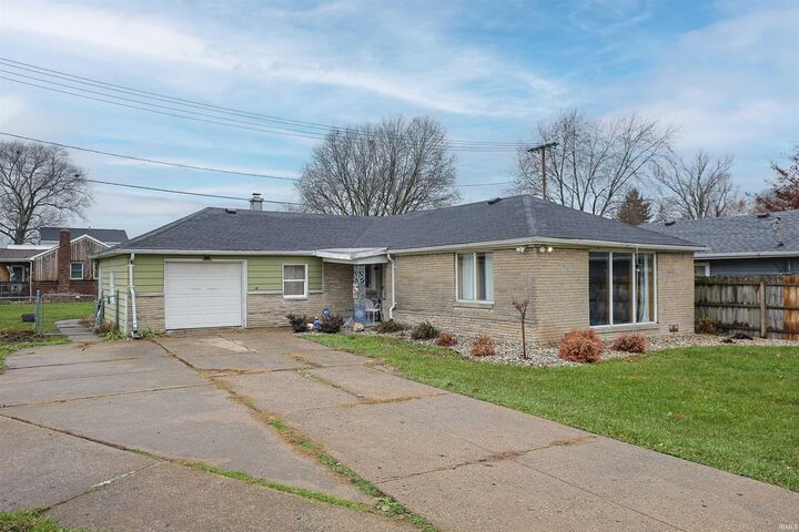 617 S Byrkit Street  Mishawaka IN 46544-3007 photo