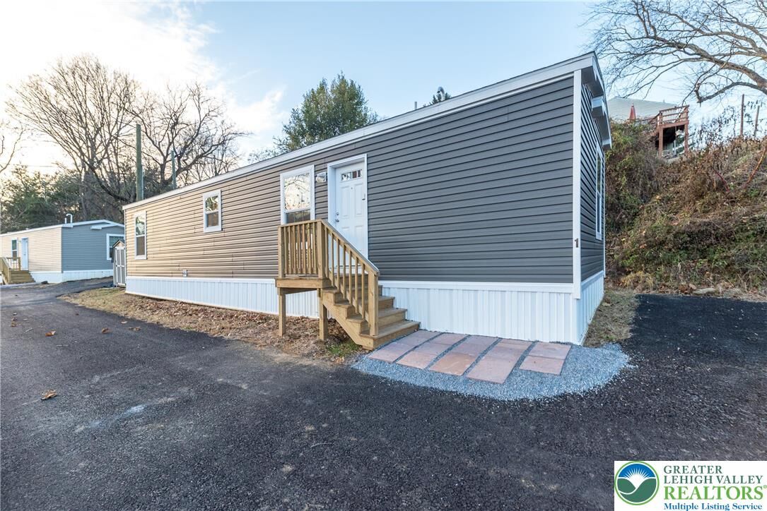 Property Photo:  465 Royal Manor Road Lot 1  PA 18042 