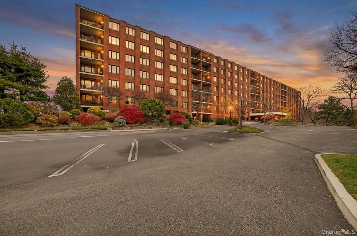 Property Photo: 16 Rockledge Avenue 5L-2 NY 10562