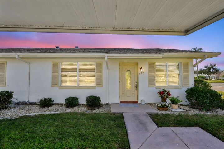 Property Photo:  124 Gloucester Boulevard 355J  FL 33573 